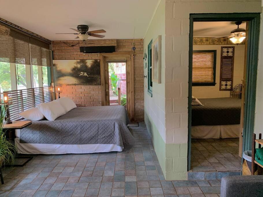 The River Haven - Sleeps 32 - On Guadalupe River Seguin Exterior foto