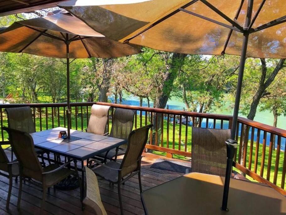 The River Haven - Sleeps 32 - On Guadalupe River Seguin Exterior foto