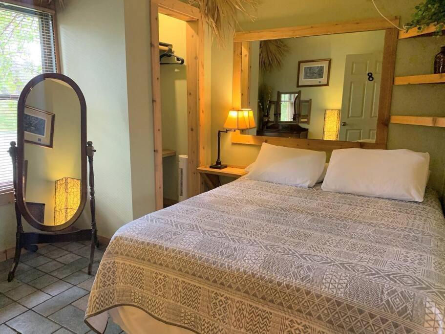 The River Haven - Sleeps 32 - On Guadalupe River Seguin Exterior foto